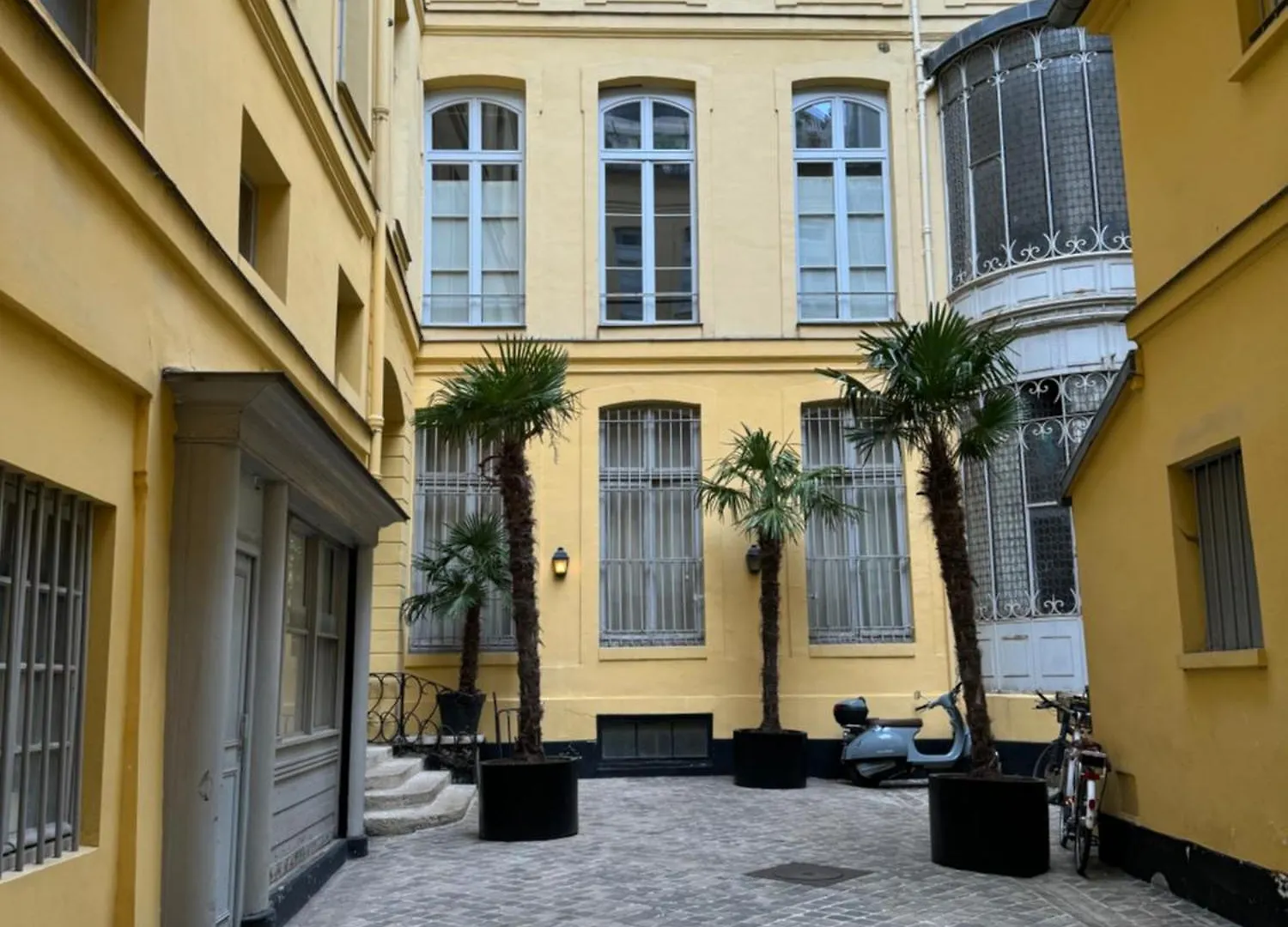 Studio Tout Equipe Bourse Paris